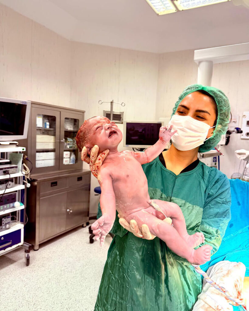 Doç. Dr. Burcu Timur ile mutlu hasta anları